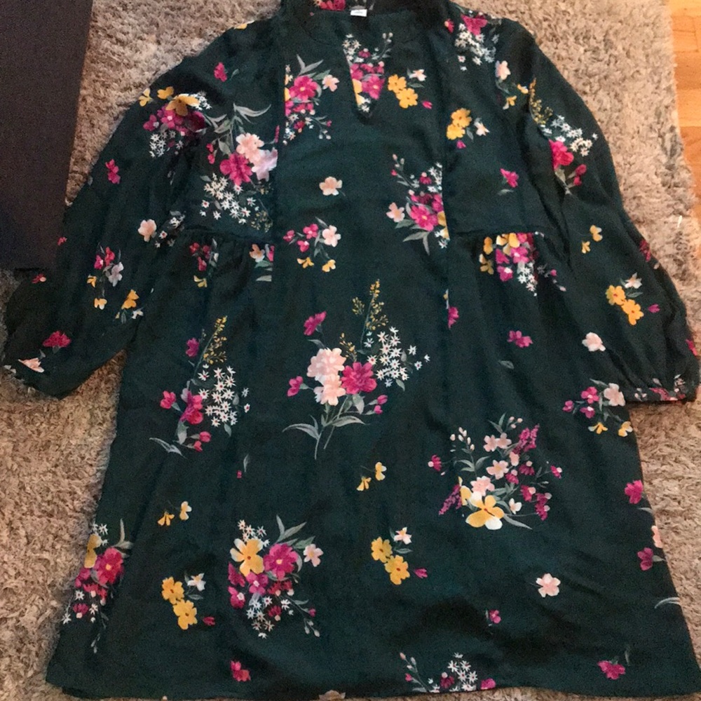 Green flowered long sleeve dress
